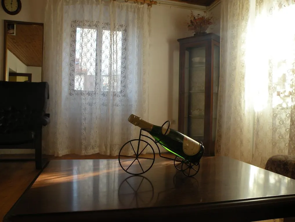 Roc Holiday Home